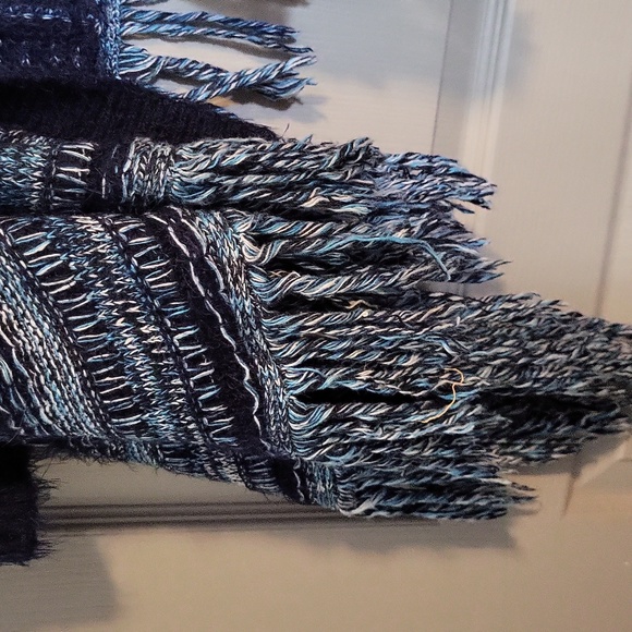 Cardigan - Picture 2 of 5